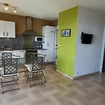 Sea View In Saint-raphael Wpool Apartman *