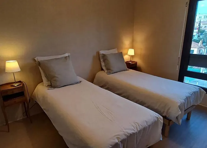 Apartment Bright With Sea View In Saint-raphael *