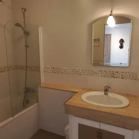 Apartment Sea View In Saint-raphael Wpool