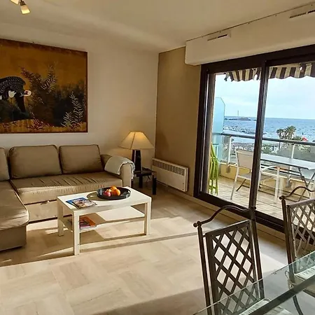 Bright With Sea View In Saint-raphael *